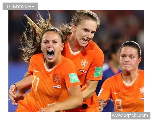 荷兰女足球员马滕斯：从青涩新人到世界顶级前锋的成长历程